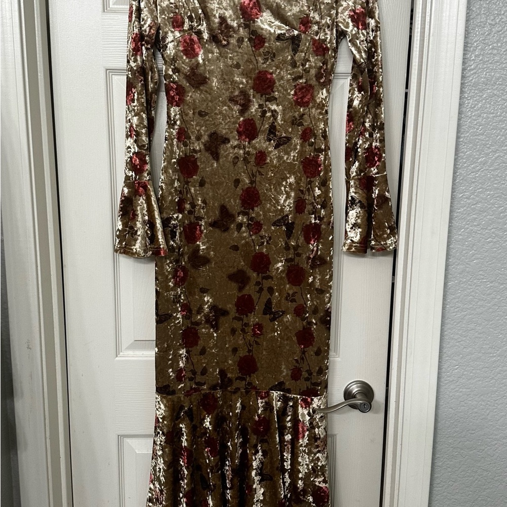 Elegant Floral Velvet Dress